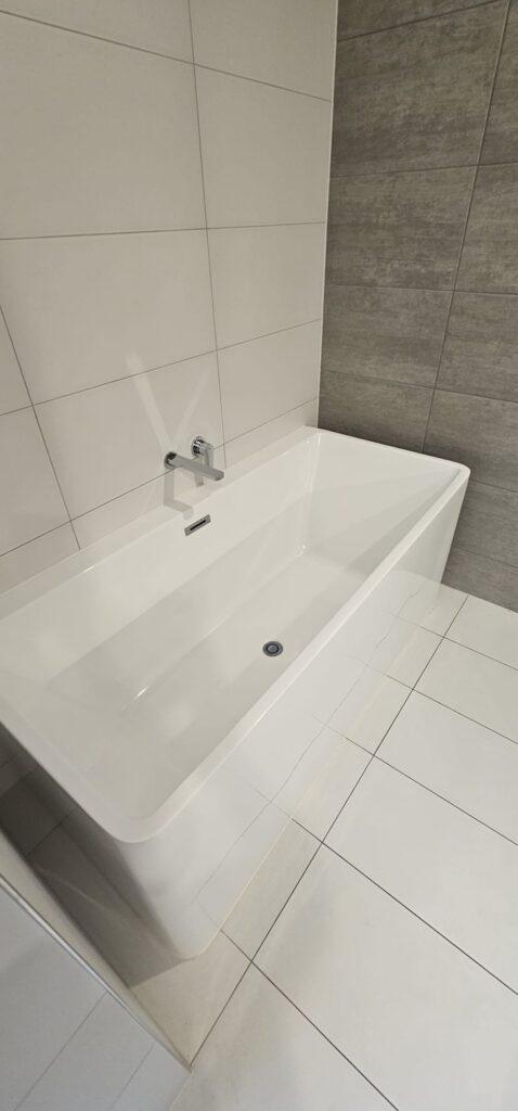 What Is a Full Deep Clean on a House? A Complete Guide for Homeowners and Renters - Blue On Time Cleaning Service